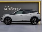 Peugeot 2008  Hybrid 145 Allure 180 Camera l Navi l Keyless, Automaat, Gebruikt, 1199 cc, Leder en Stof