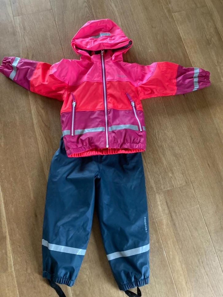 Tenson regenpak (als nieuw) maat 98-104, Kinderen en Baby's, Kinderkleding | Maat 98, Zo goed als nieuw, Meisje, Ophalen of Verzenden