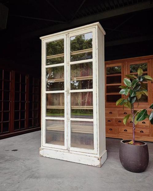 Brocante Vitrinekast | Sleetse franse Buffetkast | #2150, Huis en Inrichting, Kasten | Vitrinekasten, Gebruikt, 200 cm of meer