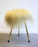 Vintage kruk Rockabilly poef schapenvacht tripod hocker 50's, Ophalen of Verzenden, Gebruikt