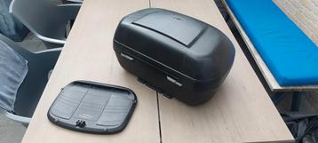 Shad moto detail K 75 RT topkoffer met grondplaat  beschikbaar voor biedingen