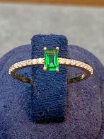14k Gouden Ring met Steen, Nieuw, Ophalen of Verzenden, 17 tot 18, Met edelsteen