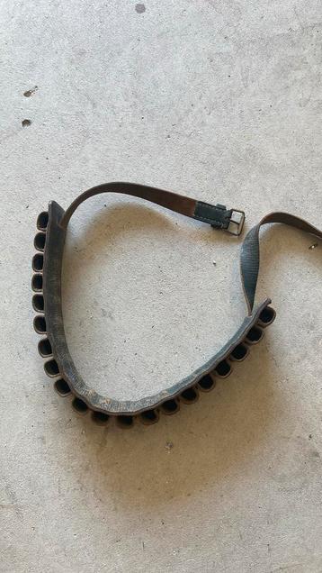 Munitie riem leer beschikbaar voor biedingen