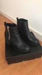 Nieuwe  zwarte korte laarsjes maat 39, Kleding | Dames, Schoenen, Ophalen of Verzenden, Nieuw, Zwart