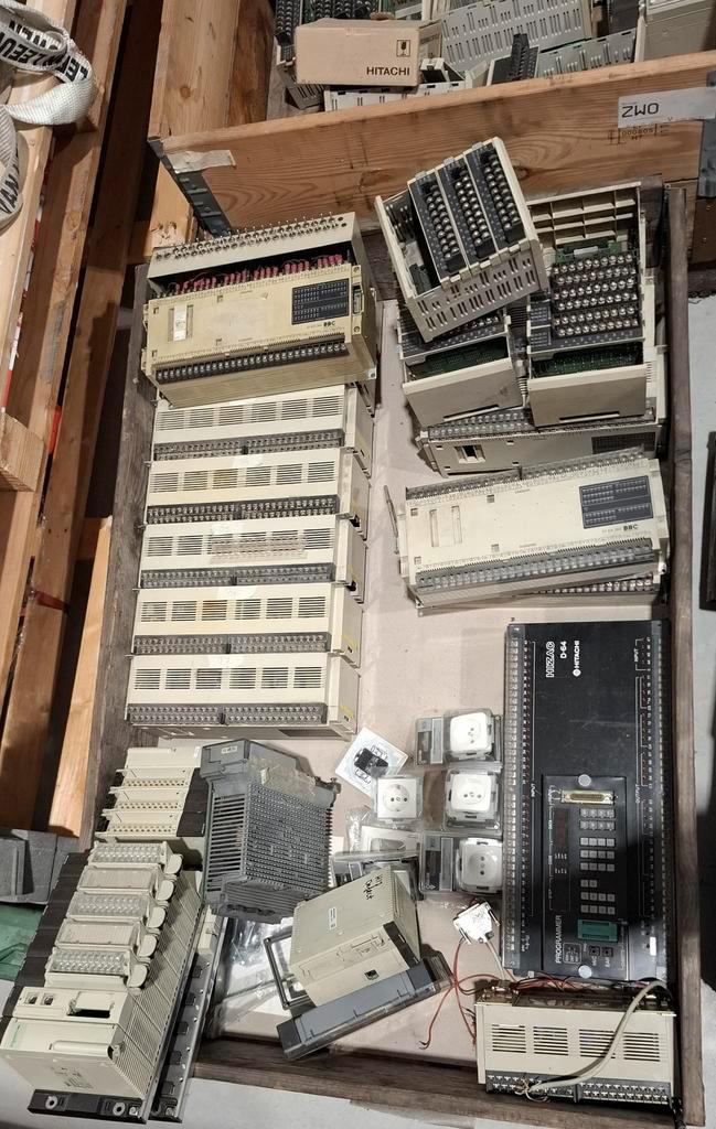 PARTIJ BROWN, SCHNEIDER, HITACHI, HIZA EN MEER, Hobby en Vrije tijd, Elektronica-componenten, Zo goed als nieuw, Ophalen of Verzenden