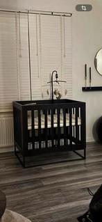 Cabino baby box Daley Zwart - compleet en evt met boxmobiel, Kinderen en Baby's, Ophalen, Zo goed als nieuw, Rond, Boxkleed