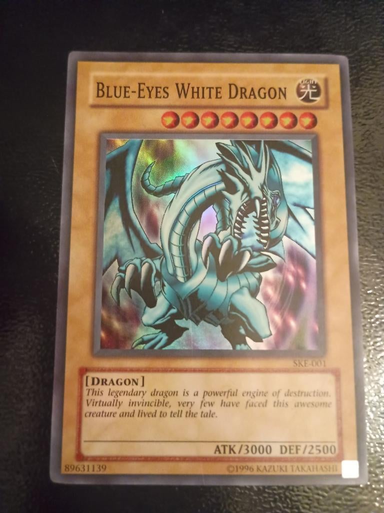 Blue-Eyes White Dragon SKE-001 Holo Engels, Verzenden