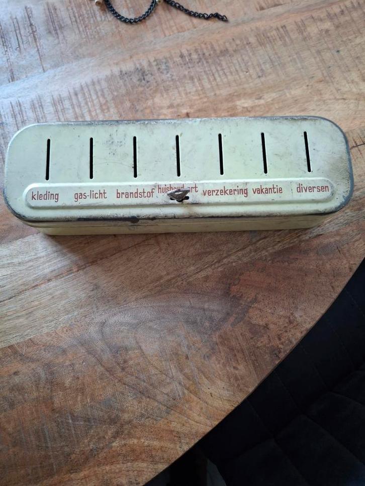 Antieke spaarpot met sleutel, Antiek en Kunst, Antiek | Overige Antiek, Ophalen of Verzenden