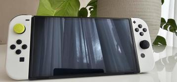 Nintendo Switch OLED - Zo Goed Als Nieuw beschikbaar voor biedingen