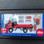 1:50 SIKU 3534 MERCEDES ATEGO + KRAAN ……. 20,-, Hobby en Vrije tijd, Ophalen of Verzenden, Zo goed als nieuw, Bus of Vrachtwagen
