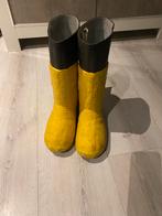 Zware  laarsen, Ophalen, Zo goed als nieuw, Broek