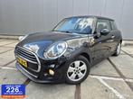 Mini Mini 1.5 Cooper Automaat / Airco / Stoelverwarming, Auto's, 136 pk, Gebruikt, Euro 6, 4 stoelen