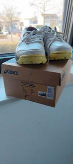 Asics Gel-Peake 2 GS kunstgrasschoenen korfbal of hockey, Ophalen of Verzenden, Zo goed als nieuw, Schoenen