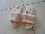 Hunkemoller konijnen pantoffels slippers maat 40 - 41, Slippers, Ophalen of Verzenden, Zo goed als nieuw, Roze