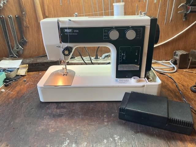 Pfaff 204 - degelijke naaimachine!, Hobby en Vrije tijd, Naaimachines en Toebehoren, Gebruikt, Naaimachine, Pfaff, Ophalen of Verzenden