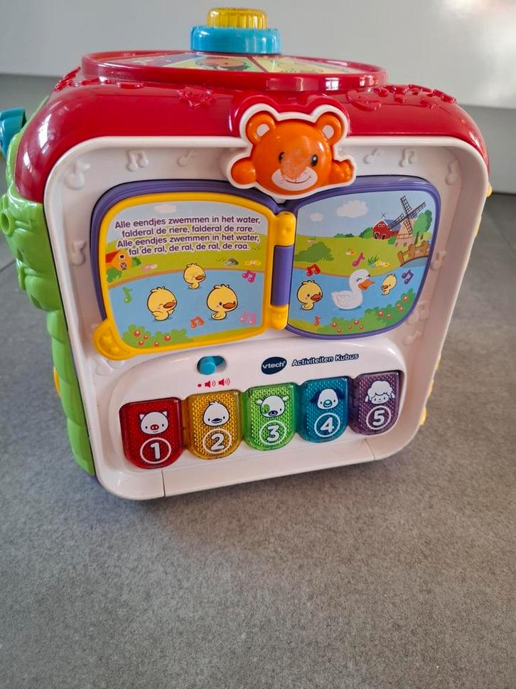VTech Actviteiten Kubus, Kinderen en Baby's, Speelgoed | Babyspeelgoed, Gebruikt, Overige typen, Met licht, Met geluid, Ophalen