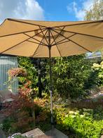 Vrijwel nieuwe MADISON parasol met voet en hoes, Ophalen, Zo goed als nieuw, Parasolvoet