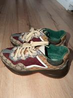 Gucci Sneakers maat 40, Ophalen of Verzenden, Gedragen, Bruin, Sneakers of Gympen