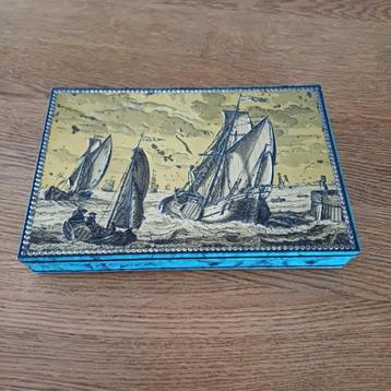 Vintage nautisch blik beschikbaar voor biedingen