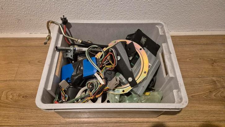 Krat 3 Land Rover onderdelen, Auto diversen, Overige Auto diversen, Ophalen of Verzenden