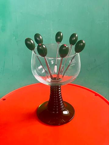 Retro olijfprikker set van 7 kleine olijven cocktailprikkers beschikbaar voor biedingen