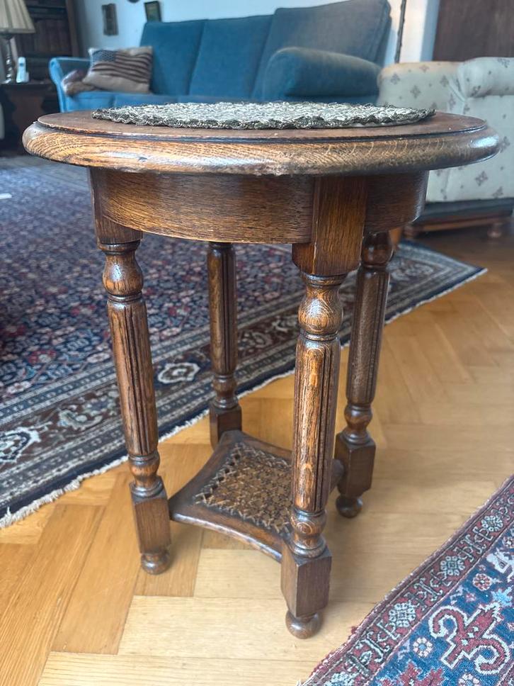 Vintage eikenhouten bijzettafel met gedraaide poten, Antiek en Kunst, Antiek | Meubels | Tafels, Ophalen of Verzenden