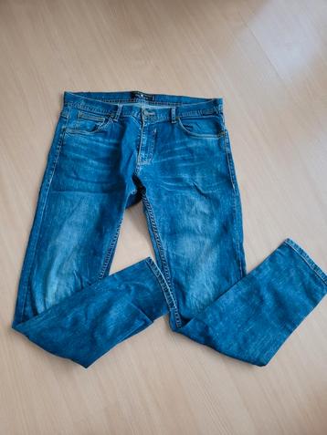 Zara man Blauwe herenjeans maat 44 beschikbaar voor biedingen