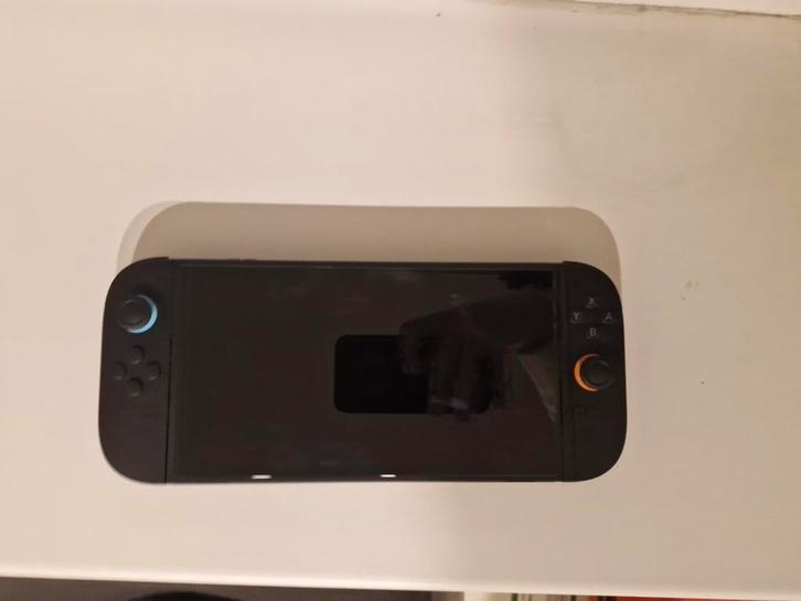 Nintendo Switch 2 met 5 games (BANNED!), Spelcomputers en Games, Spelcomputers | Nintendo Switch, Zo goed als nieuw, Switch Original