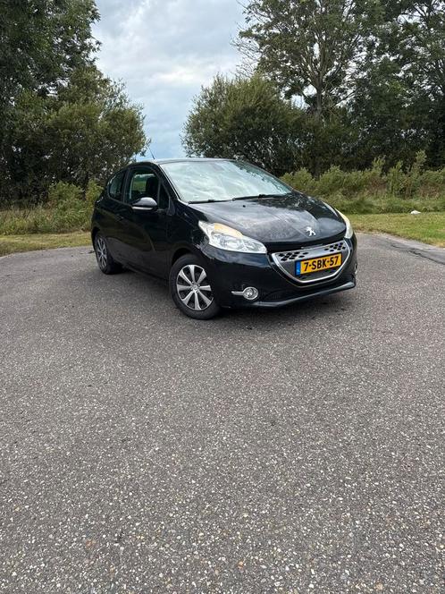 Peugeot 208 1.4 E-hdi 50KW/68PK 2-TR 3-D 2013 Zwart, Auto's, Peugeot, Particulier, ABS, Airbags, Airconditioning, Alarm, Bluetooth