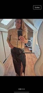 Nieuwe leren rok en goudkleurige trui, Kleding | Dames, Rokken, Ophalen of Verzenden, Nieuw, Maat 46/48 (XL) of groter, Onder de knie