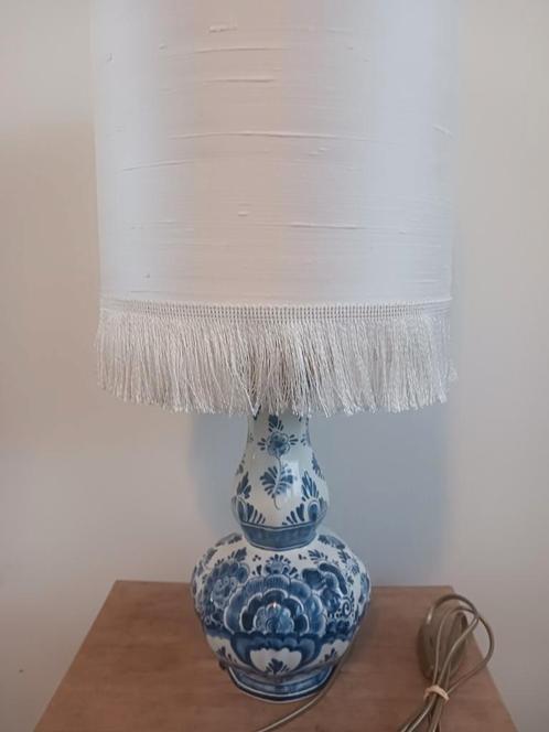 Handgemaakte lampenkap ecru-kleurige wilde zijde met franjes, Huis en Inrichting, Lampen | Tafellampen, Zo goed als nieuw, Minder dan 50 cm