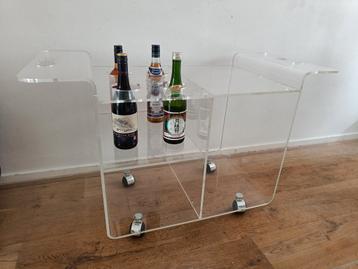 Acryl Bar Trolley beschikbaar voor biedingen