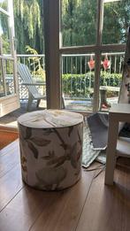 Leuke poef in creme/mintgroene bloemen., Ophalen, Minder dan 50 cm, Gebruikt, 50 tot 75 cm