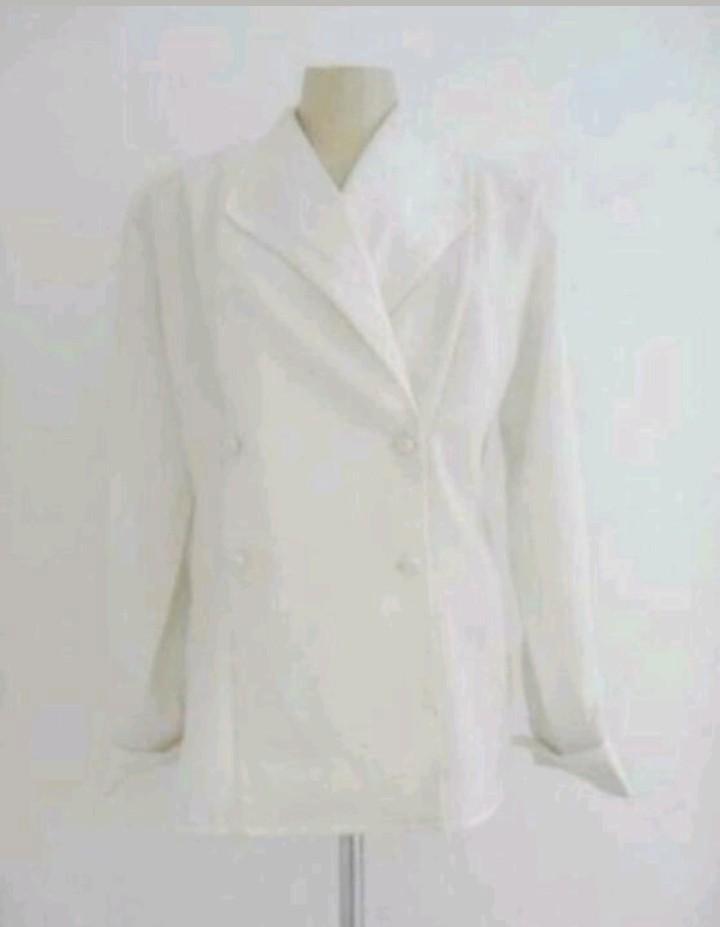 Wit crêpe designer jasje van Braemar by Jeremy Scott, Kleding | Dames, Jasjes, Kostuums en Pakken, Zo goed als nieuw, Jasje, Maat 42/44 (L)