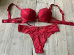 rood lingerie setje 75B sierbandjes, leuke sluitingen, nieuw, Kleding | Dames, Ophalen of Verzenden, Rood, Setje