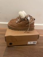 Ugg Lowmell Maat 38, UGG, Bruin, Ophalen of Verzenden, Sneakers of Gympen