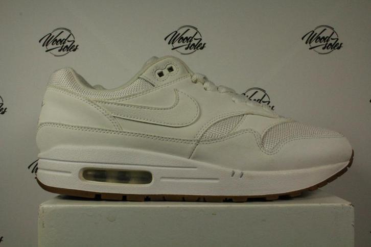 Nike Air Max 1 White Gum Sole - 42,5, Kleding | Heren, Schoenen, Gedragen, Wit, Ophalen of Verzenden