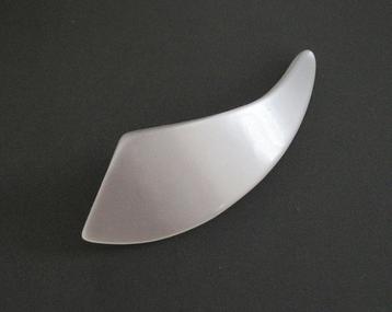 Mooie design broche.  beschikbaar voor biedingen