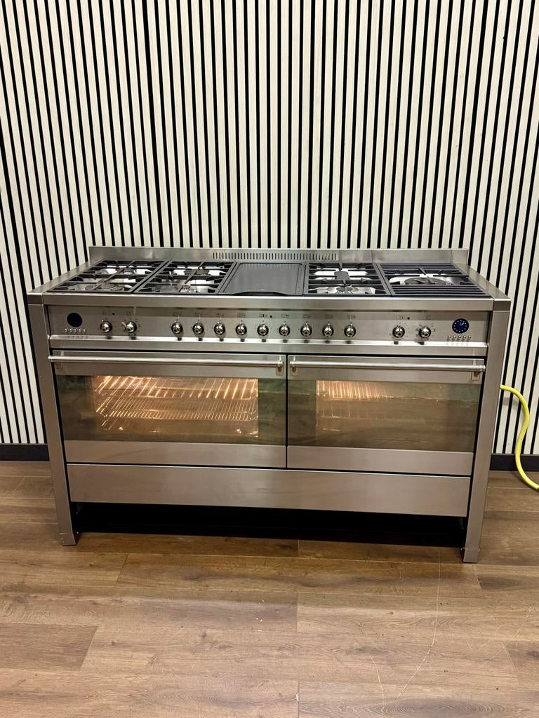 Luxe Smeg Fornuis RVS 6 pits + Grill 2 ovens 150 cm, Fornello Esperta, Ophalen of Verzenden, Zo goed als nieuw, Energieklasse A of zuiniger