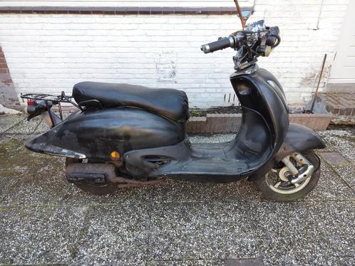 Retro scooter voor loop/sloop of onderdelen, Fietsen en Brommers, Snorfietsen en Snorscooters, Gebruikt, Overige merken, Benzine