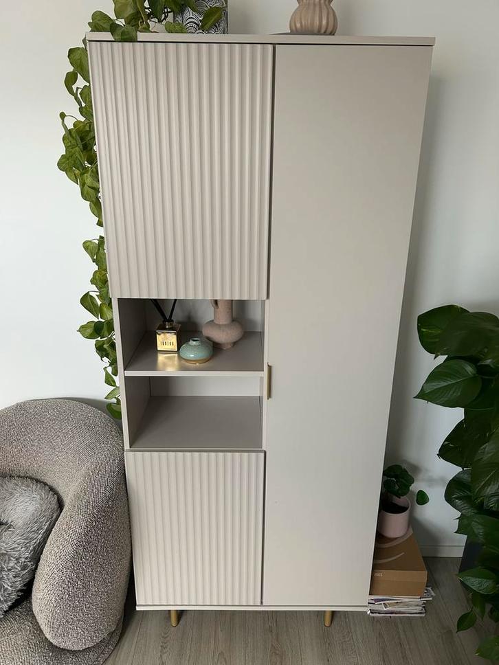Taupe kast z.g.a.n., Huis en Inrichting, Kasten | Kledingkasten, Zo goed als nieuw, 100 tot 150 cm, 50 tot 100 cm, 25 tot 50 cm