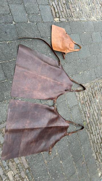 3 leren stoeren short ideaal voor de bbq beschikbaar voor biedingen