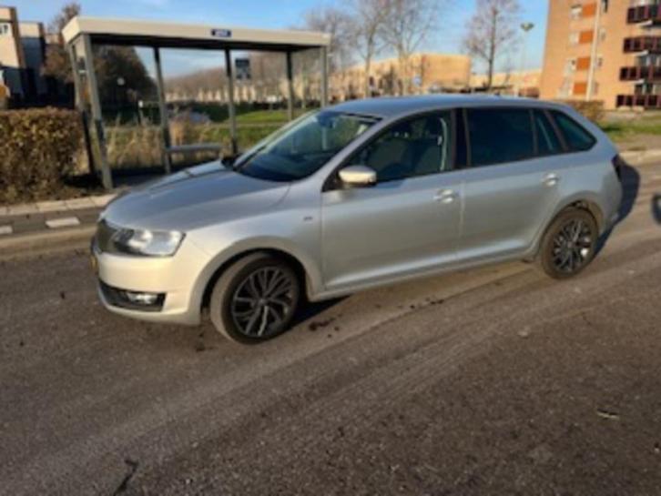 Skoda Rapid 1.0 TSI Greentech 95pk 2017 Grijs, Auto's, Skoda, Particulier, Rapid, ABS, Adaptive Cruise Control, Airbags, Airconditioning