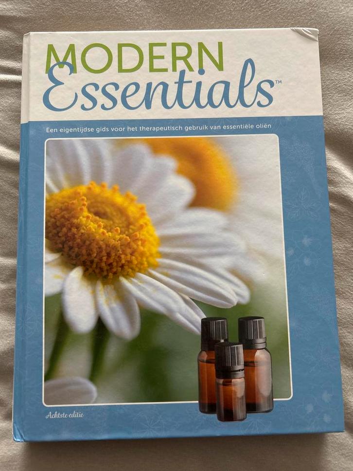 Modern Essentials Essentiële Oliën Gids, Boeken, Esoterie en Spiritualiteit, Zo goed als nieuw, Achtergrond en Informatie, Overige onderwerpen