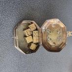 Antieke dobbelstenen in antiek doosje, Ophalen of Verzenden