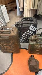 Jerrycan 3x  + veldfles, Verzamelen, Ophalen of Verzenden, Landmacht, Nederland