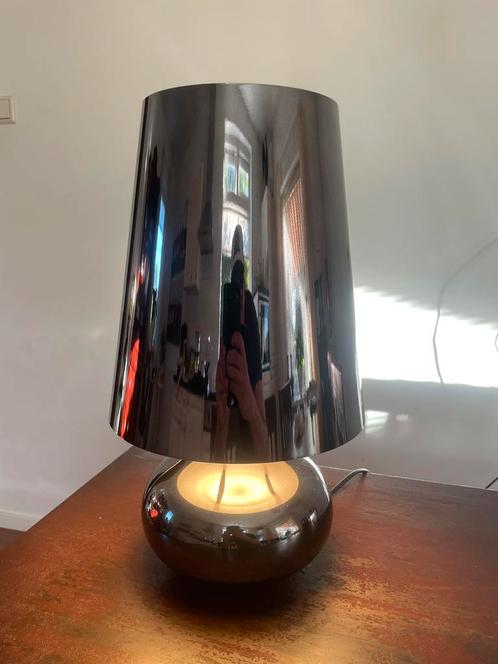 Kartell Cindy Tafellamp donkergrijs zilvergrijs, Huis en Inrichting, Lampen | Tafellampen, Zo goed als nieuw, Minder dan 50 cm