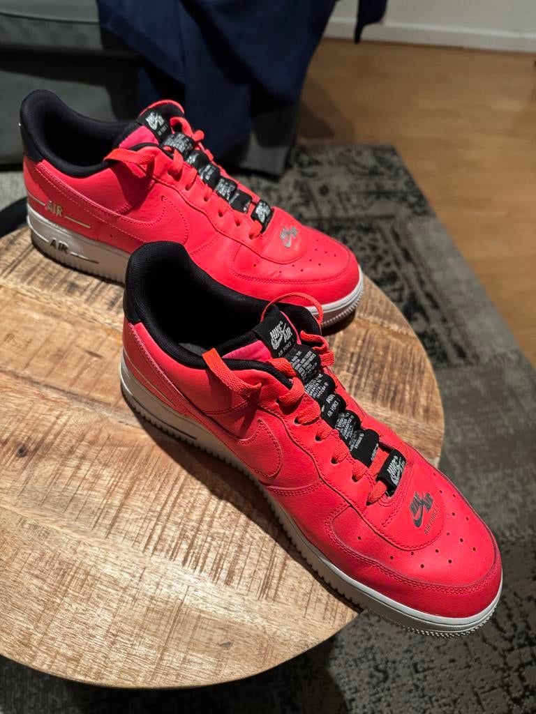 Nike Air Force 1 LV8 3 Laser Crimson Maat 45, Kleding | Heren, Schoenen, Nieuw, Sneakers of Gympen, Overige kleuren, Ophalen of Verzenden