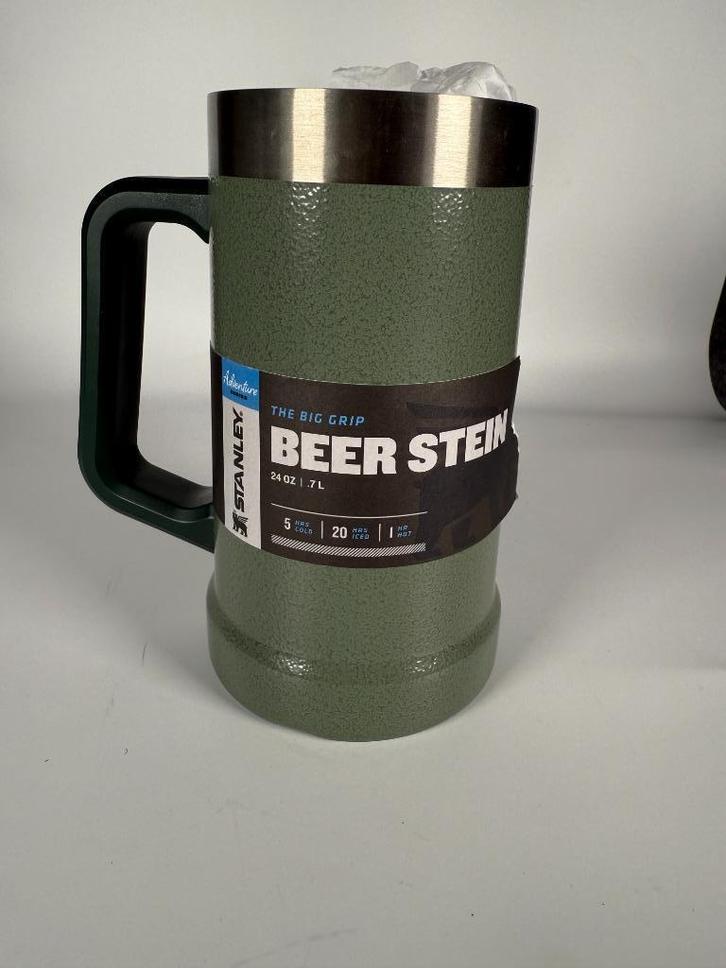Stanley Big Grip Beer Stein 24 oz – Hammertone green, Sport en Fitness, Bidons, Nieuw, Ophalen of Verzenden