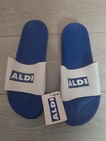 Nieuw Aldi slippers 43-44 beschikbaar voor biedingen